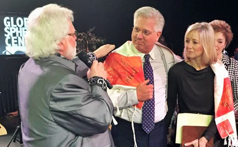 Chuck Pierce offered Glenn Beck a “new mantle for the future” at a ceremony at the Global Spheres Center. Credit: JCORT NEWS