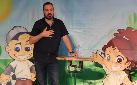 Shawn Bolz teaches children how to channel God’s “voice”