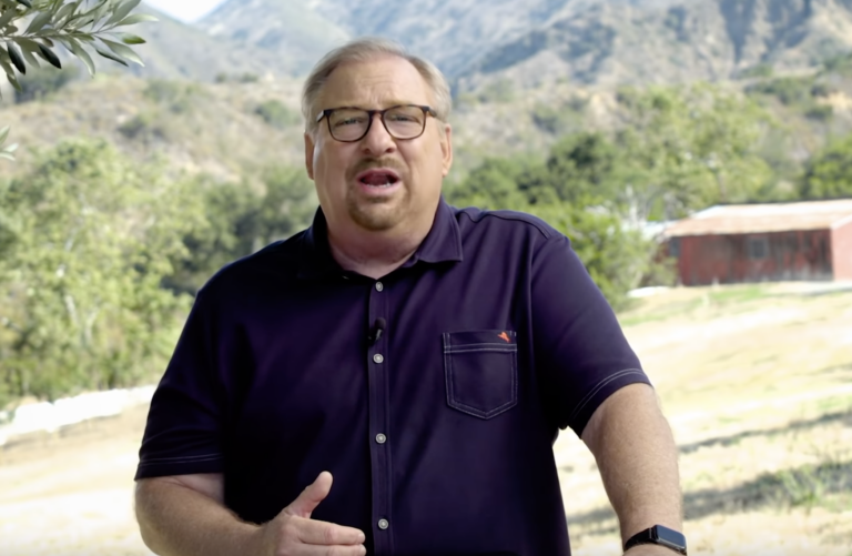 Who will replace retiring Rick Warren at Saddleback’s Helm?